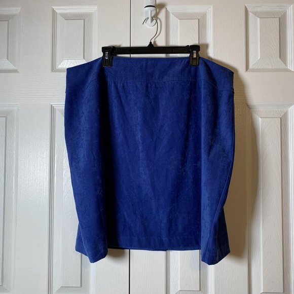 Avenue Dresses & Skirts - Avenue Blue Suede Like Skirt Size 24